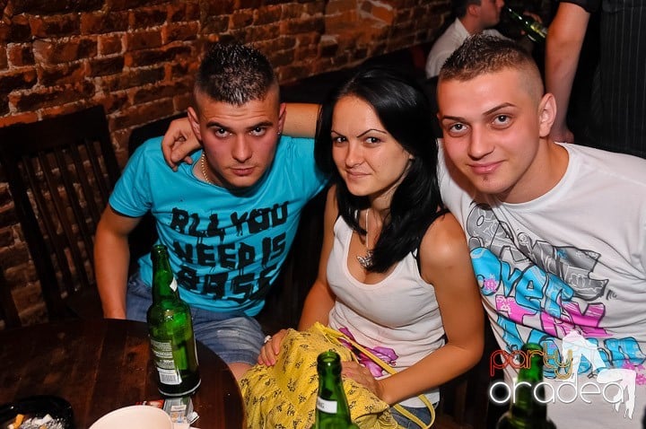 Chef de pomină în Club Escape, 