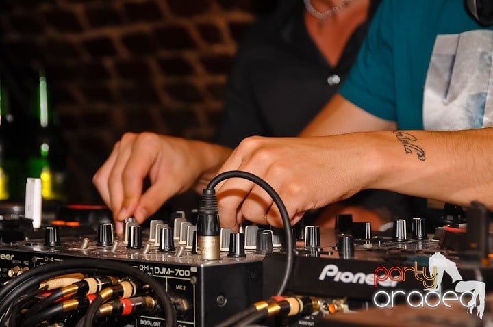 Chef în Club Escape, 