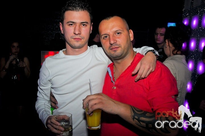 Chef la maxim în Club Life, 