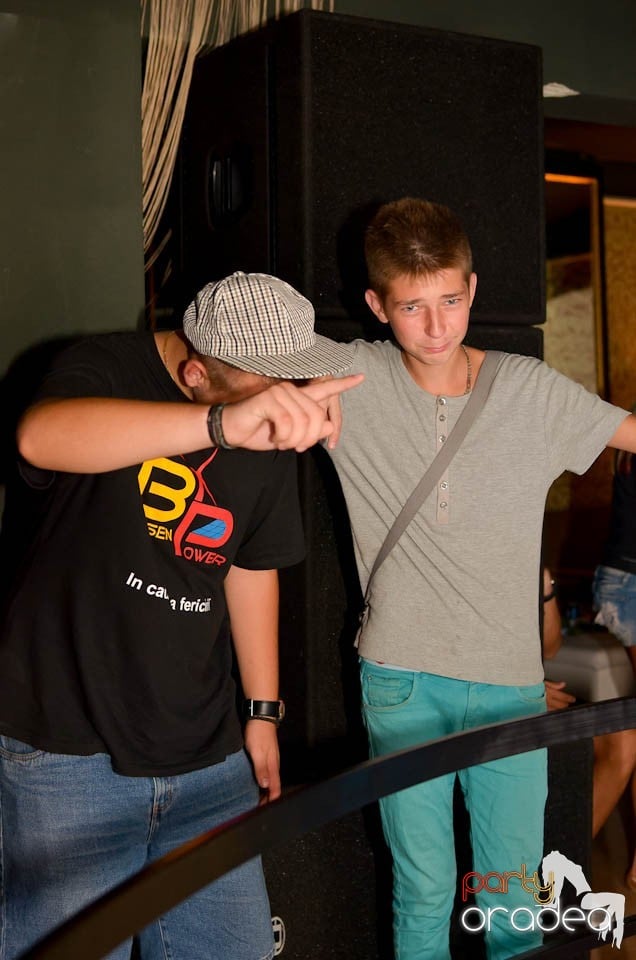 Chef şi veselie în Club Life, 