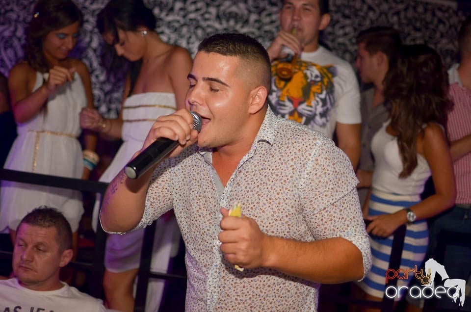 Chef şi veselie în Club Life, 