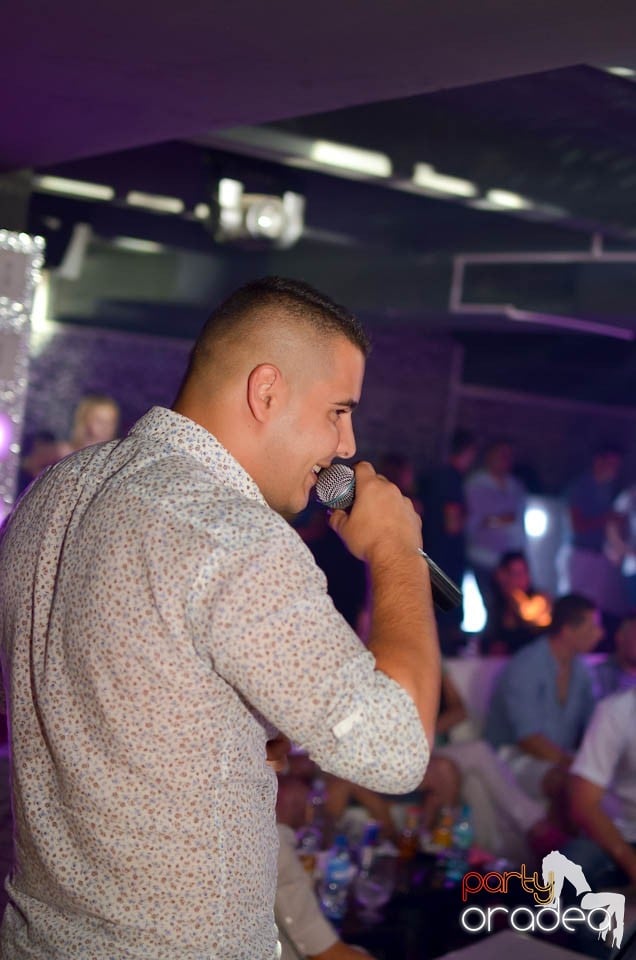 Chef şi veselie în Club Life, 