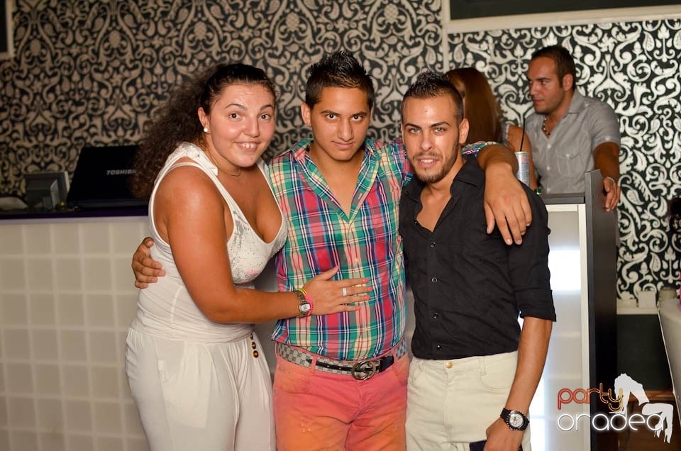 Chef şi veselie în Club Life, 