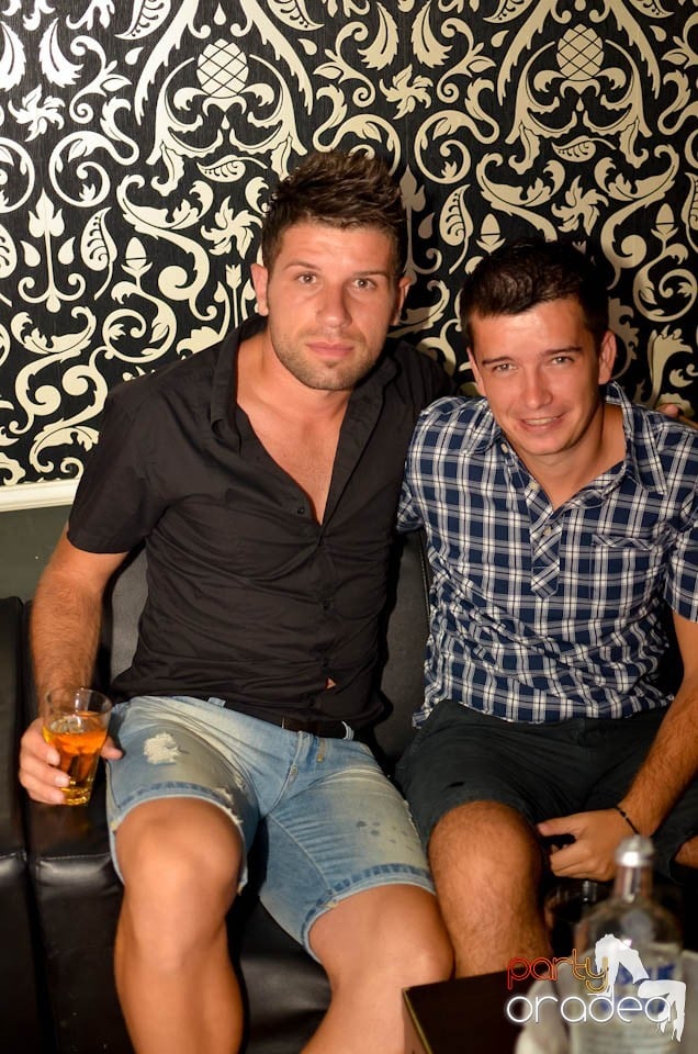 Chef şi veselie în Club Life, 