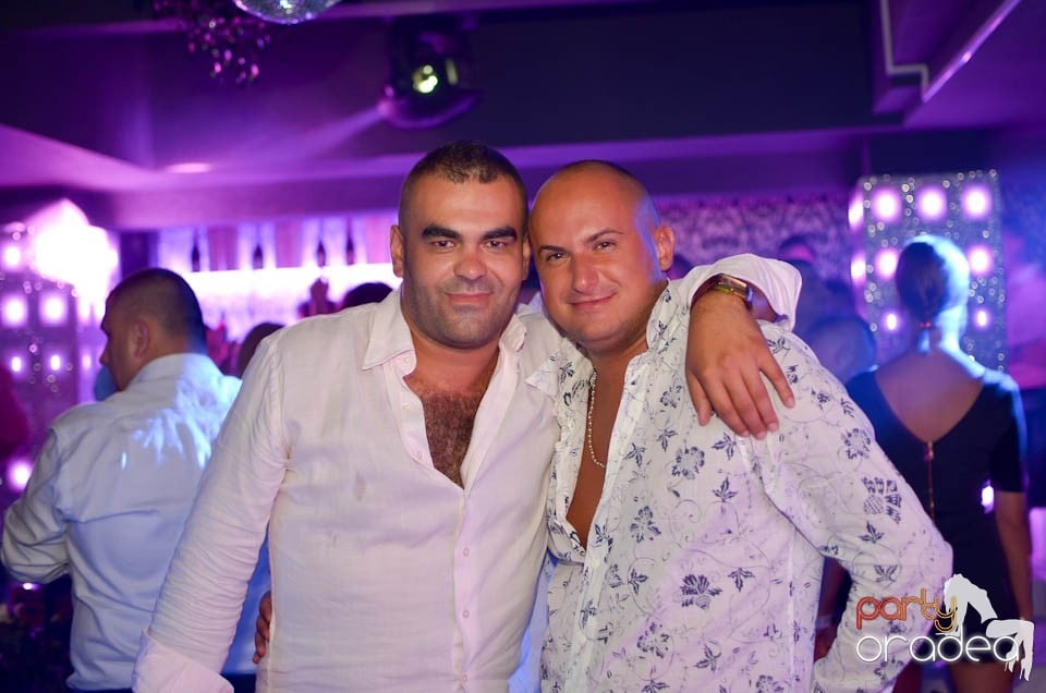 Chef şi veselie în Club Life, 