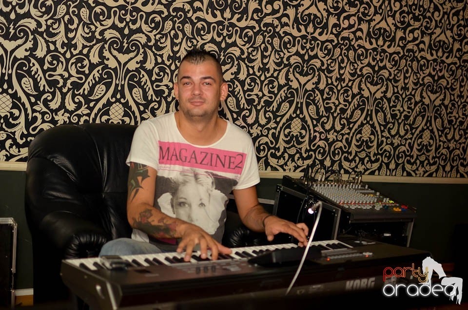 Chef şi veselie în Club Life, 