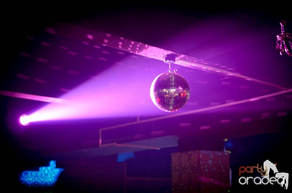 Chef şi veselie în Club Life, 