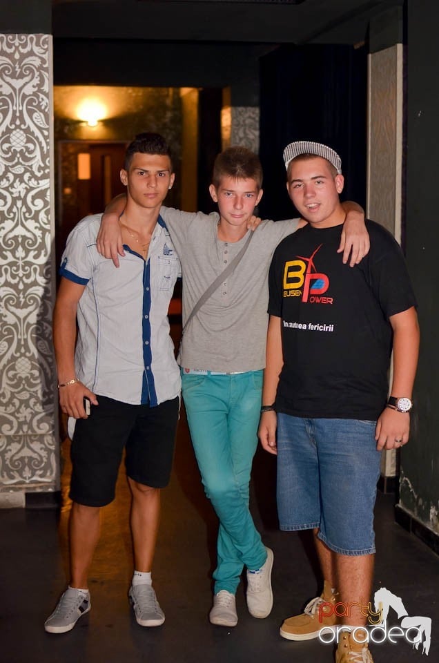 Chef şi veselie în Club Life, 