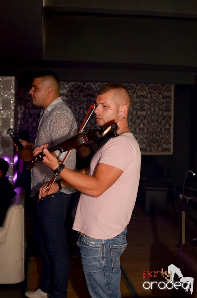 Chef şi veselie în Club Life, 