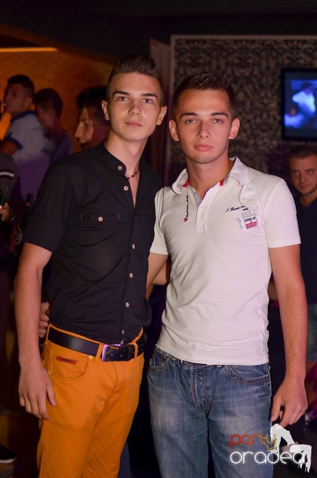 Chef şi veselie în Club Life, 