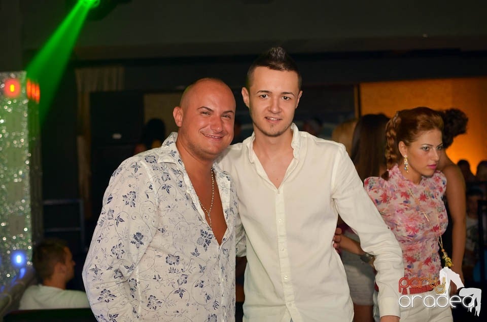 Chef şi veselie în Club Life, 