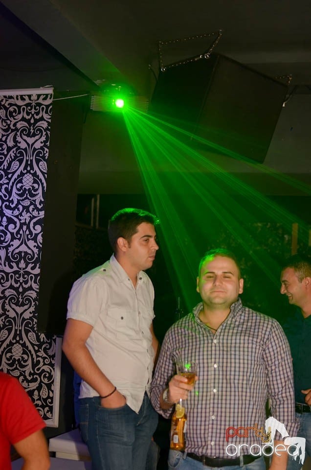 Chef şi veselie în Club Life, 