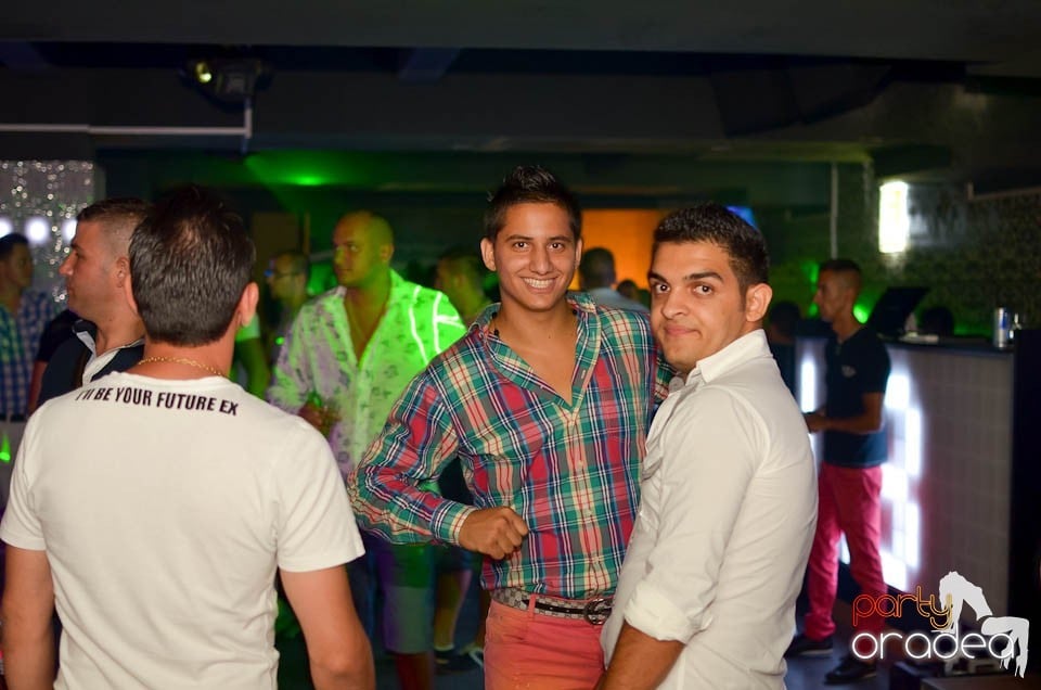 Chef şi veselie în Club Life, 