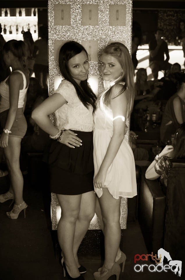 Chef şi veselie în Club Life, 