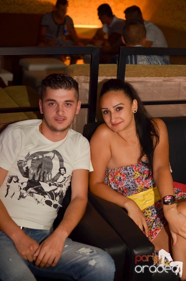 Chef şi veselie în Club Life, 