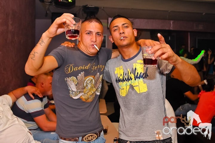 Chef şi veselie în Club Rio, 