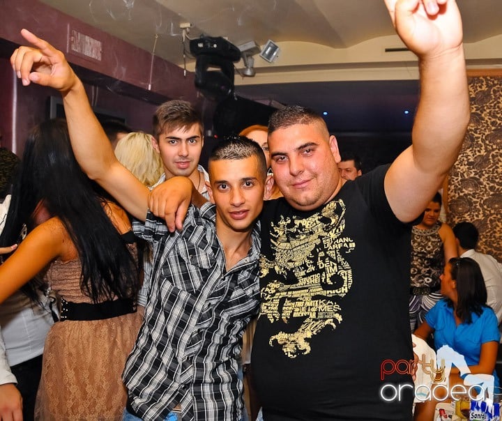Chef şi veselie în Club Rio, 