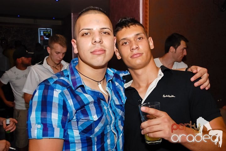 Chef şi veselie în Club Rio, 