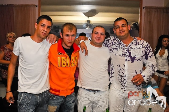 Chef şi veselie în Club Rio, 