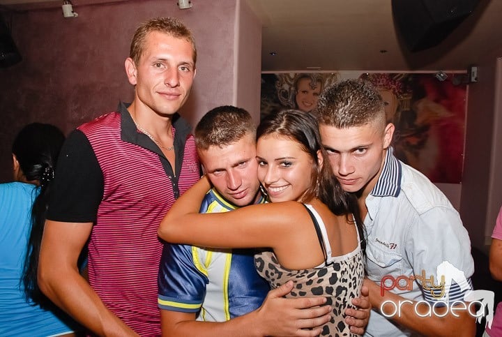 Chef şi veselie în Club Rio, 