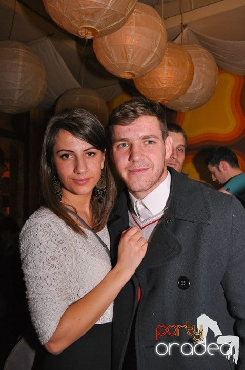 Chriss Ronson la butoane în Juice, Juice