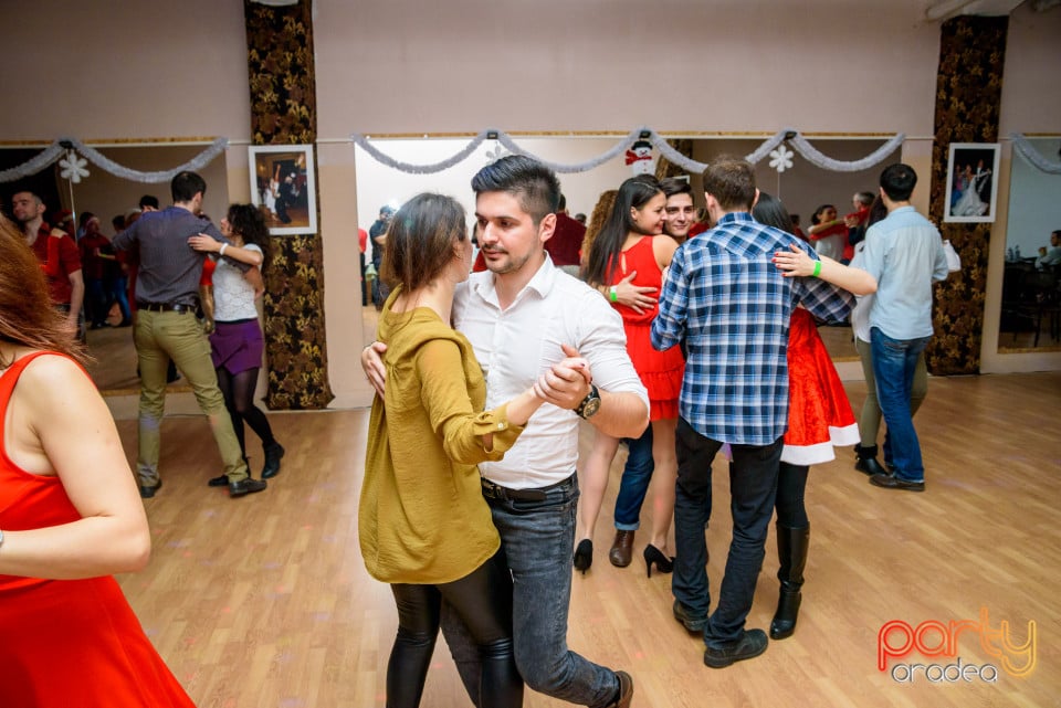Christmas Dance Party, Feeling Dance