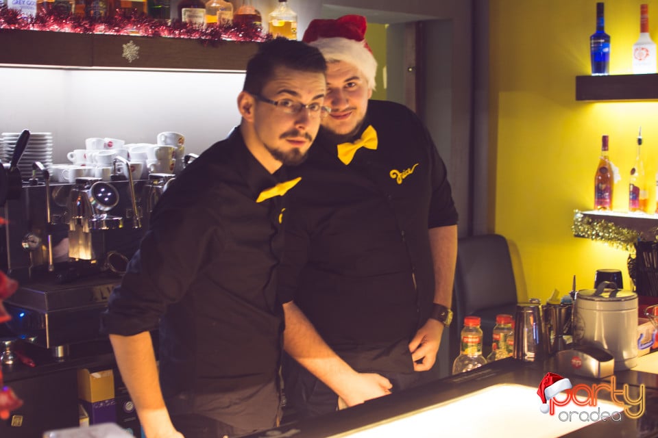 Christmas Weekend in Juice, Juice
