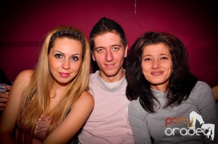 Club Atti's pe ringul de dans, 