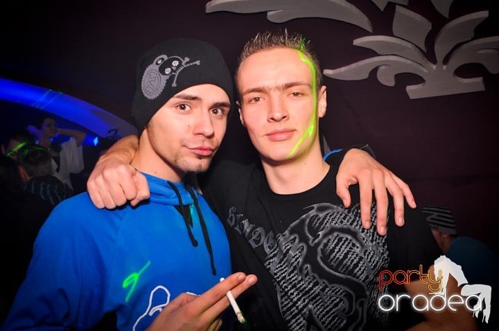 Club Atti's pe ringul de dans, 