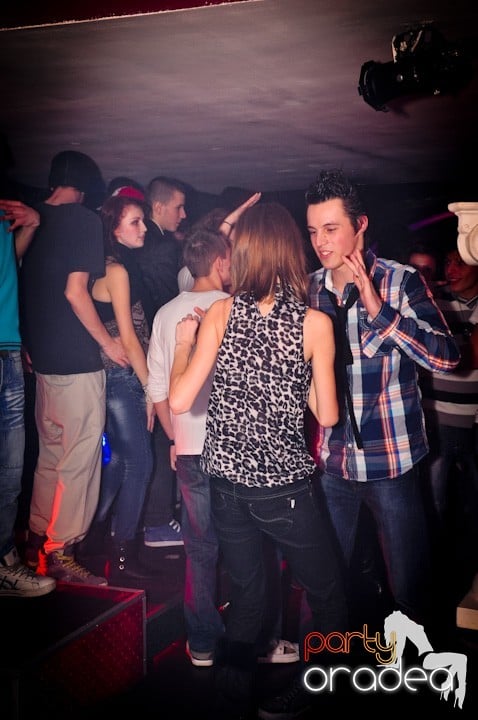 Club Atti's pe ringul de dans, 