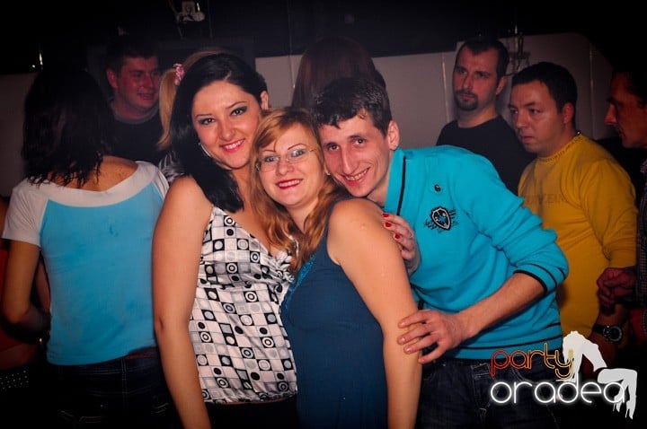 Club Atti's pe ringul de dans, 