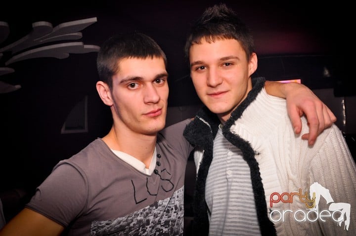 Club Atti's pe ringul de dans, 