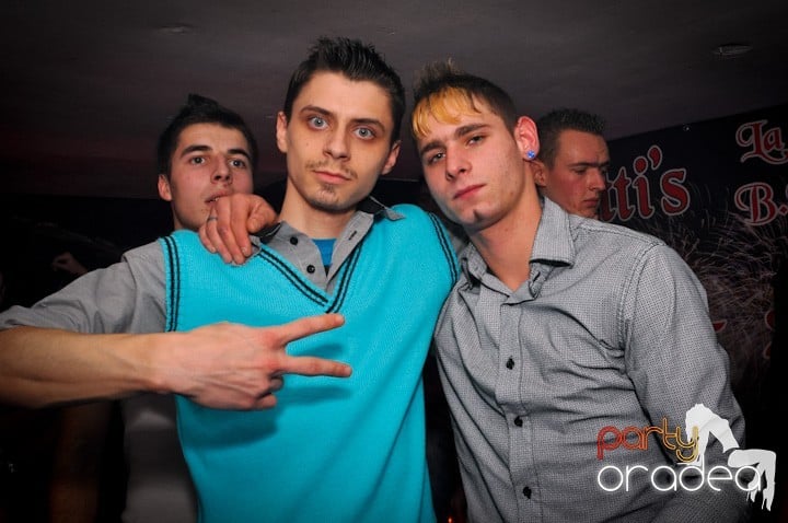 Club Atti's pe ringul de dans, 