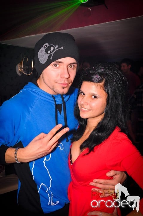 Club Atti's pe ringul de dans, 