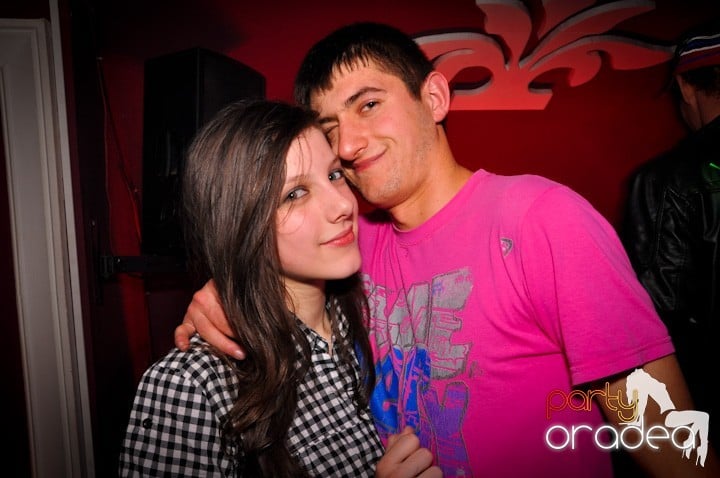 Club Atti's pe ringul de dans, 