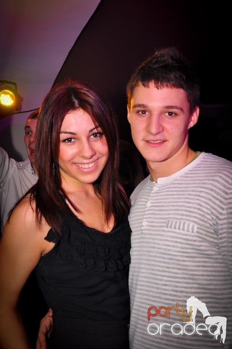 Club Atti's pe ringul de dans, 