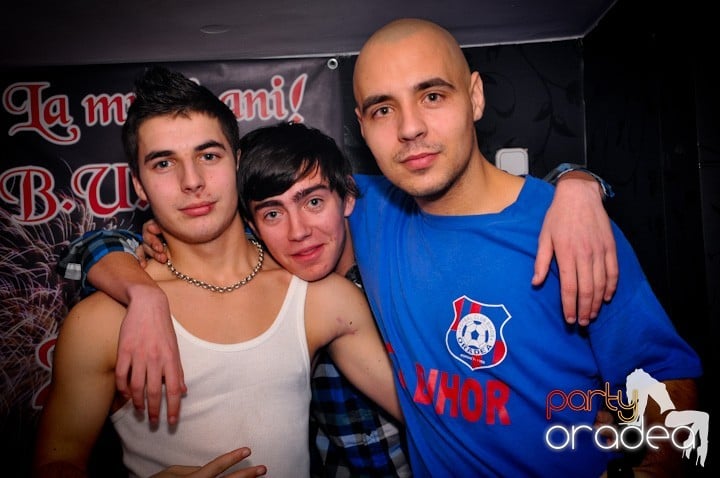 Club Atti's pe ringul de dans, 