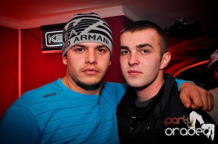 Club Atti's pe ringul de dans, 