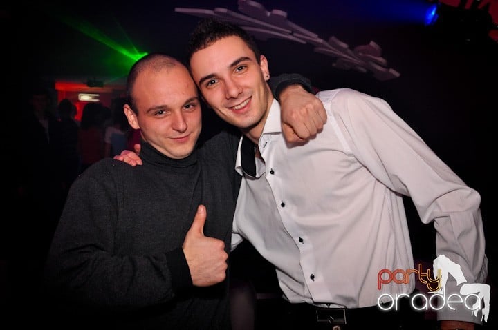 Club Atti's pe ringul de dans, 