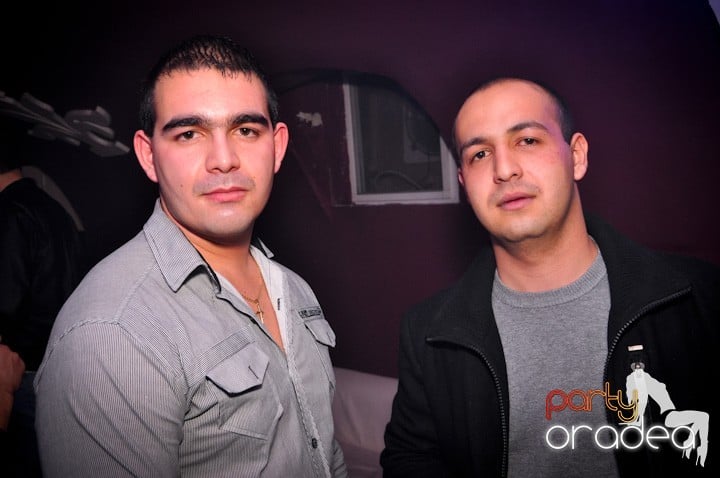 Club Atti's pe ringul de dans, 