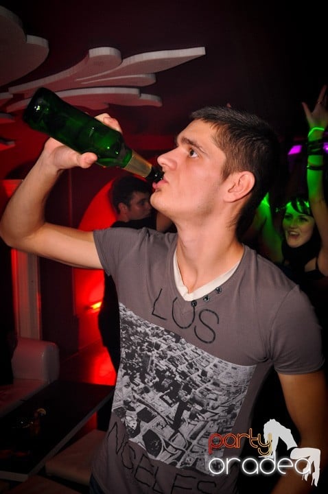 Club Atti's pe ringul de dans, 