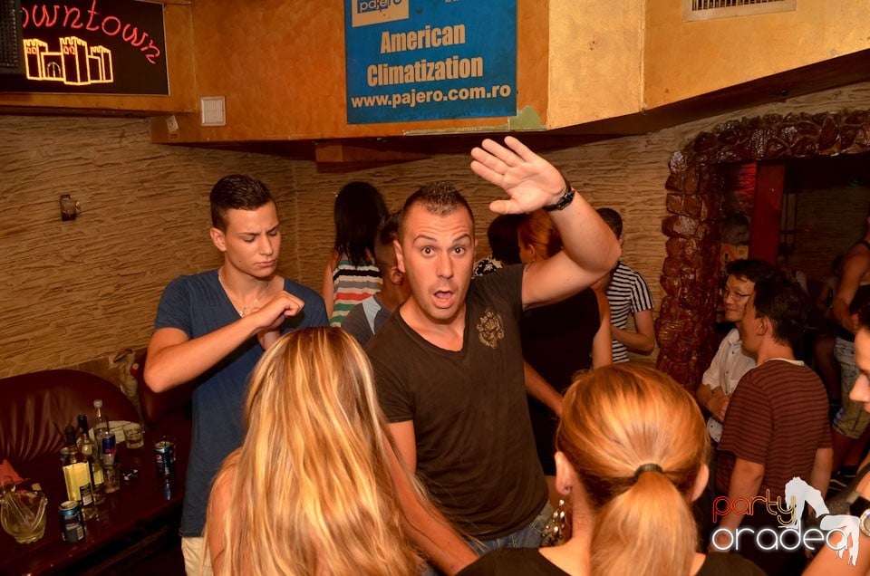 Club Downtown - Sâmbătă noaptea, 