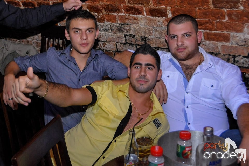 Club Escape: Caveman in the mix!, 