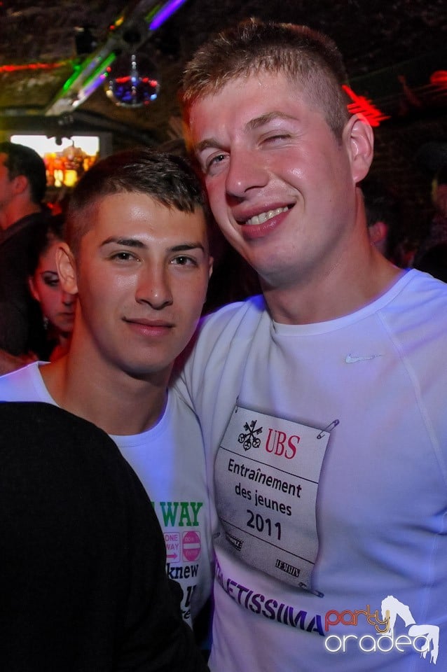 Club Escape: Caveman in the mix!, 