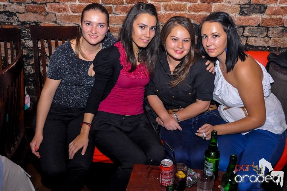 Club Escape: Caveman in the mix!, 