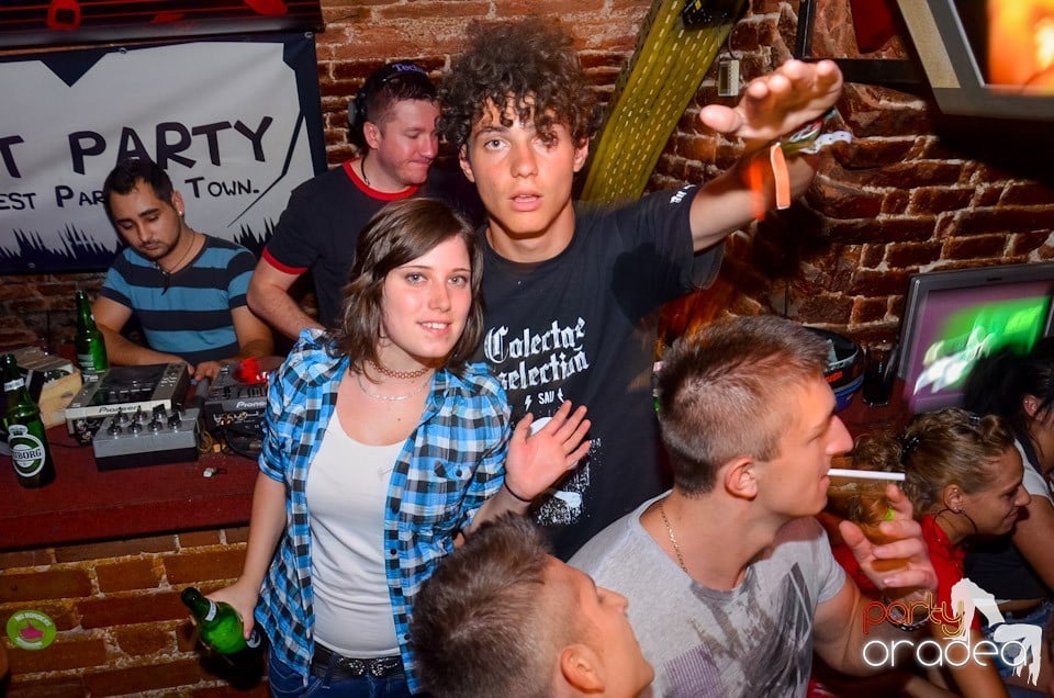 Club Escape: NMD Student's Party, 