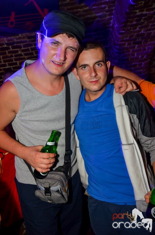 Club Escape nu doarme!, 