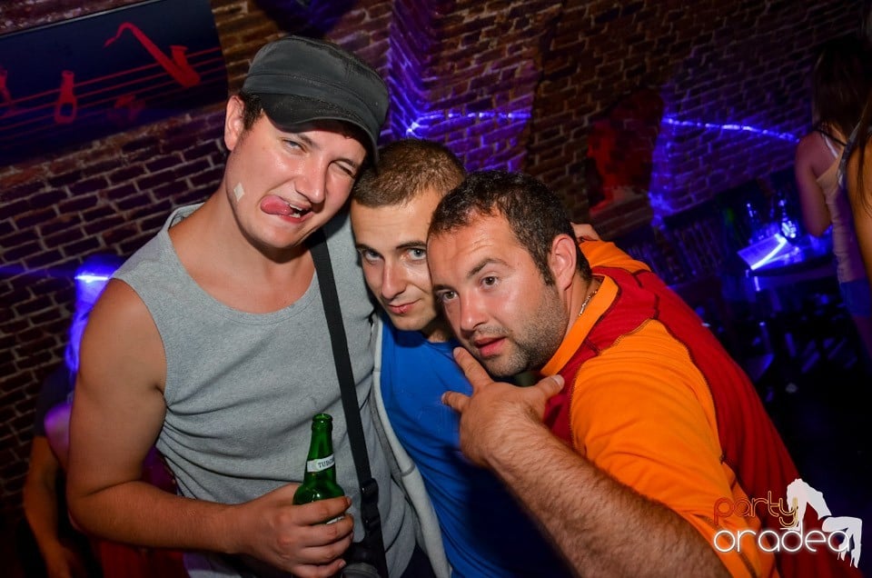 Club Escape nu doarme!, 