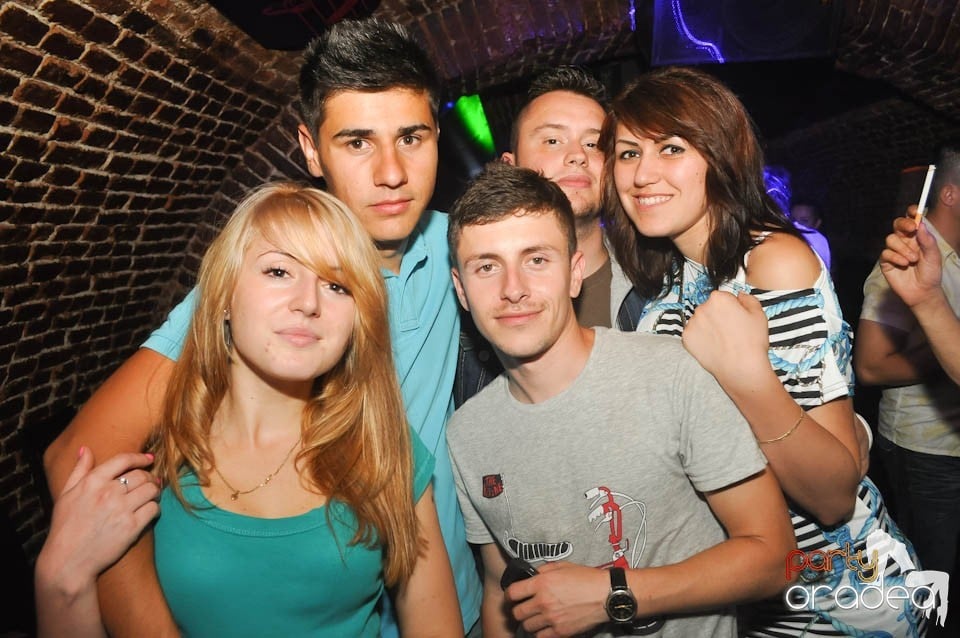 Club Escape prezintă: DJ Coxxo, 