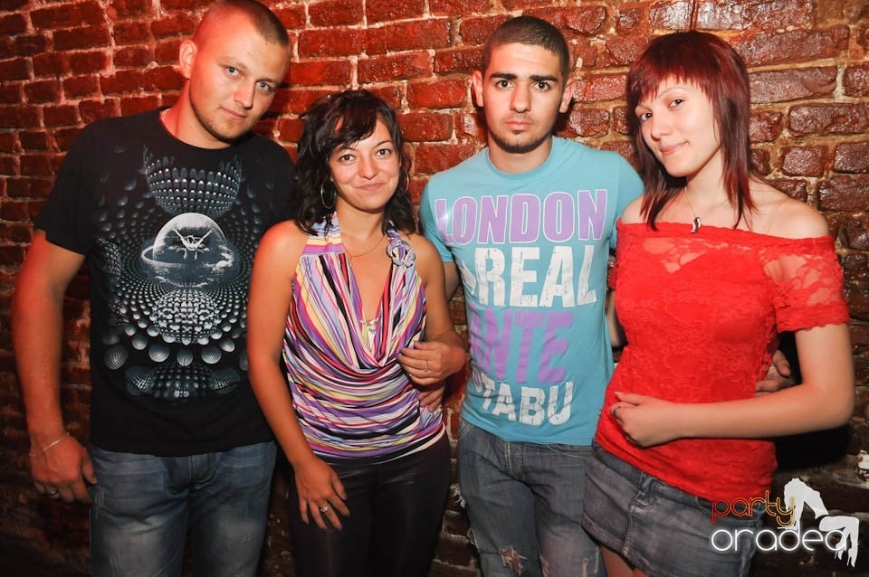 Club Escape prezintă: DJ Coxxo, 